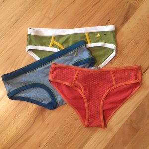 Aerie 3 pcs Medium + 1 pcs Small underwear bundle